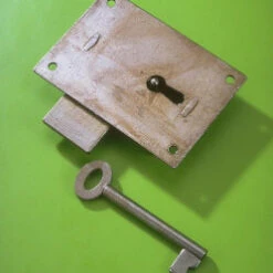 3 1/2'' Wide Steel Straight Cupboard Lock 155