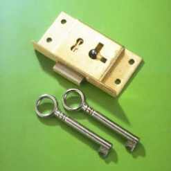 1 1/2'' Cut Cupboard 2 Lever 22C